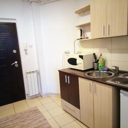 Cozy Downtown Oasis Apartment บูคาเรสต์ ภายนอก รูปภาพ