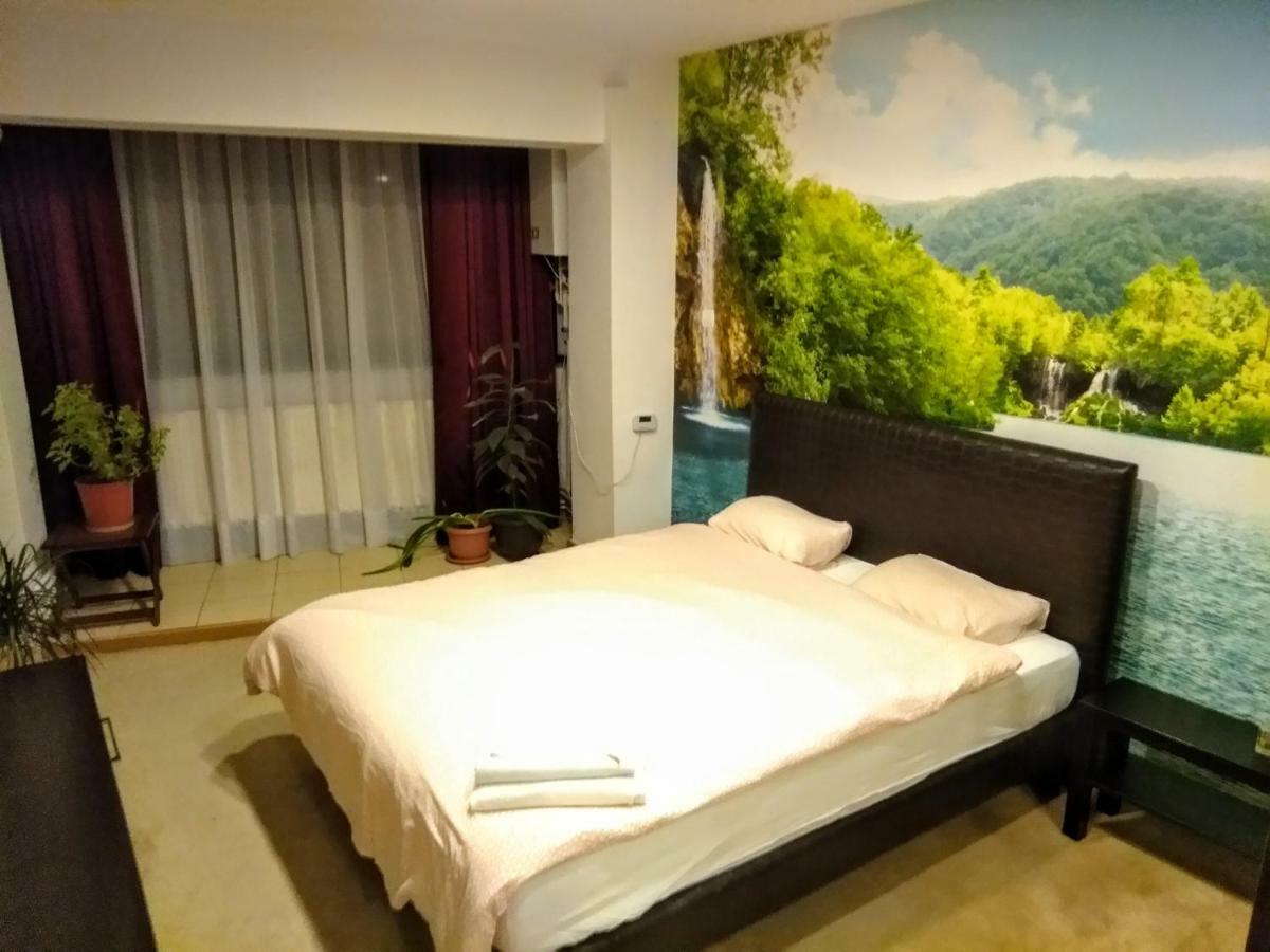 Cozy Downtown Oasis Apartment บูคาเรสต์ ภายนอก รูปภาพ