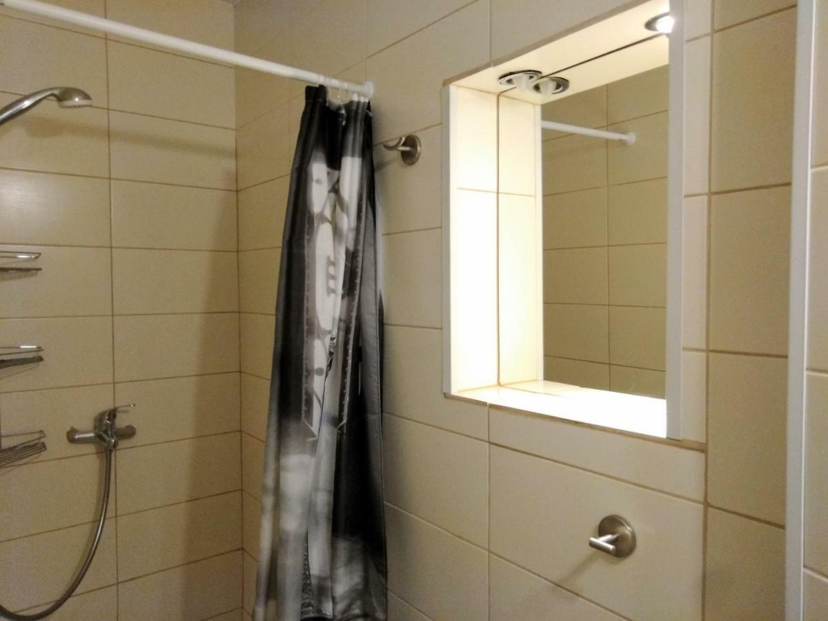 Cozy Downtown Oasis Apartment บูคาเรสต์ ภายนอก รูปภาพ
