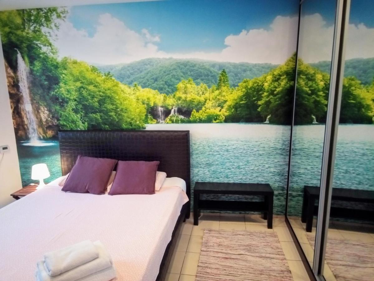 Cozy Downtown Oasis Apartment บูคาเรสต์ ภายนอก รูปภาพ